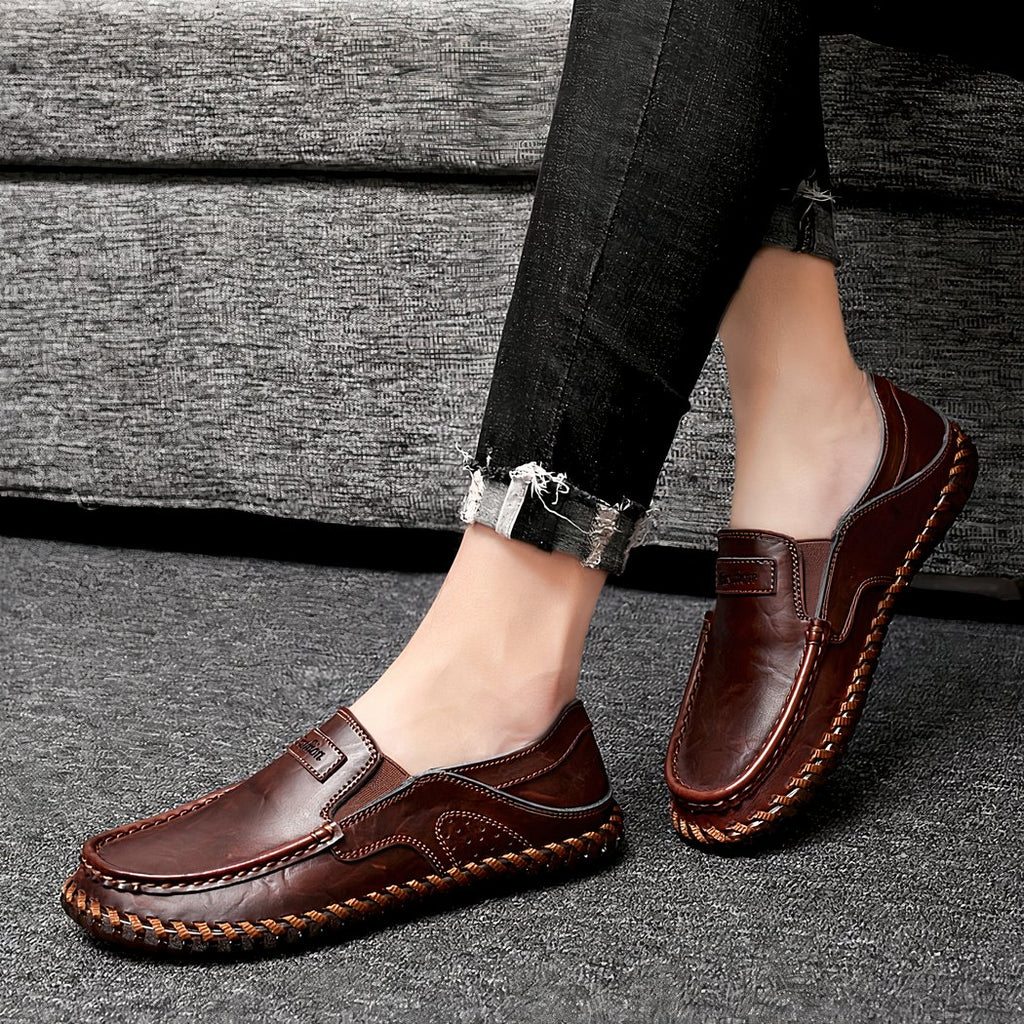 Orthopedic loafers with visible seams for men