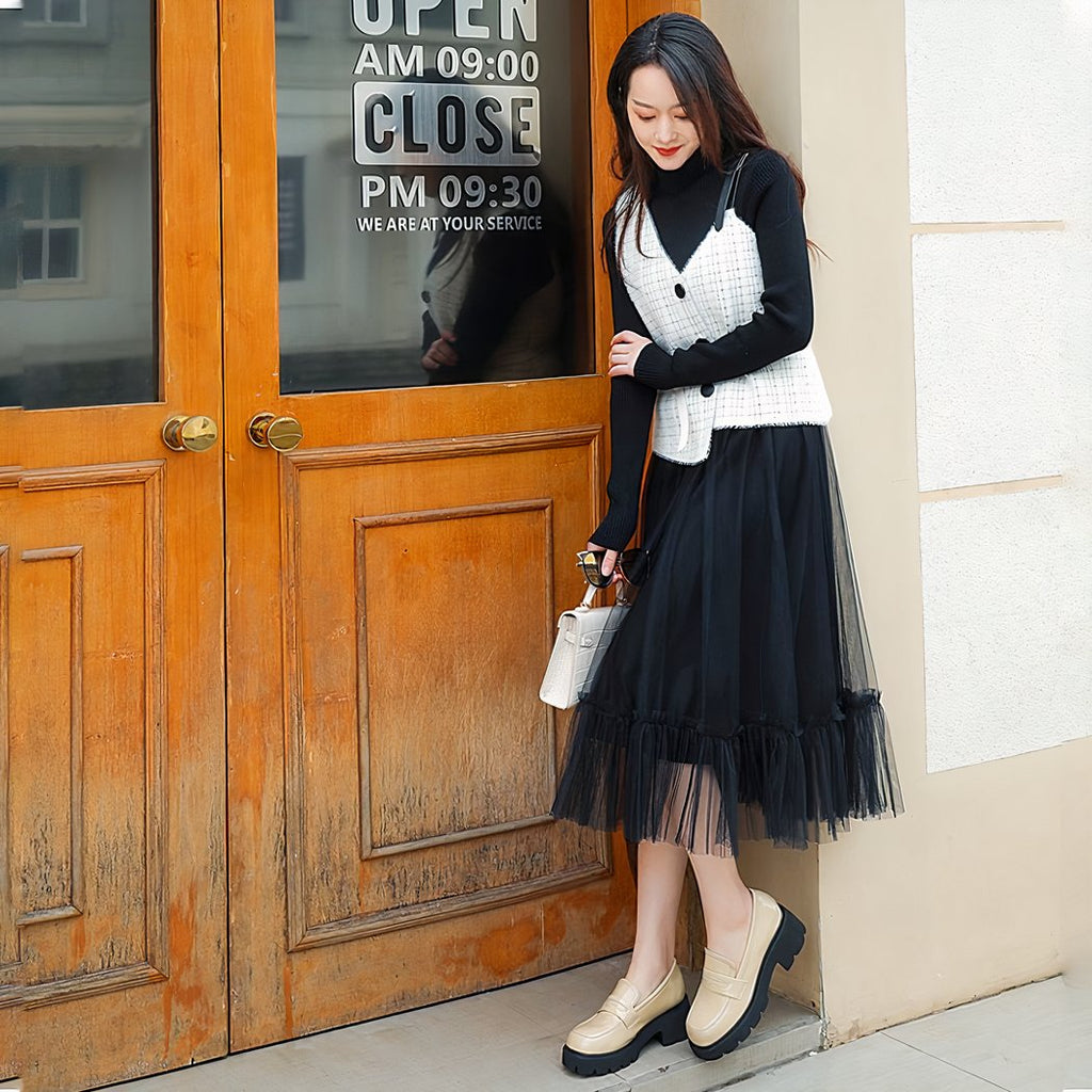 Patent leather loafers with thick sole