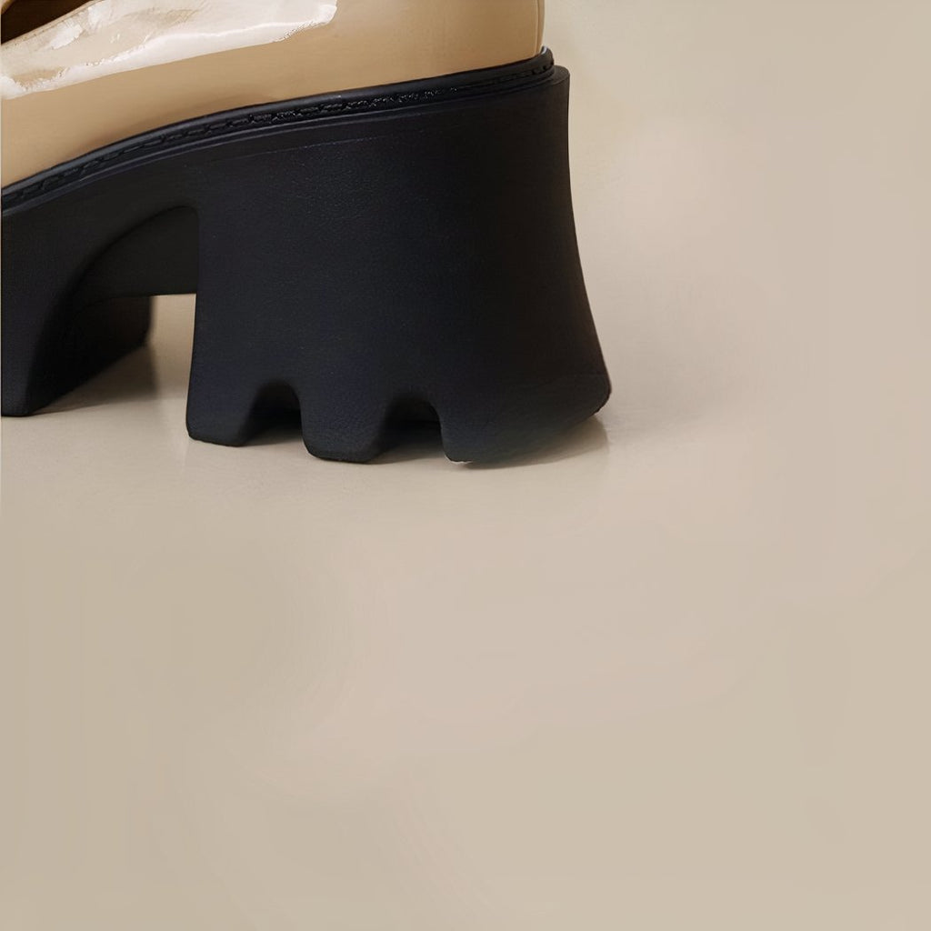 Patent loafers with thick sole and big buckle