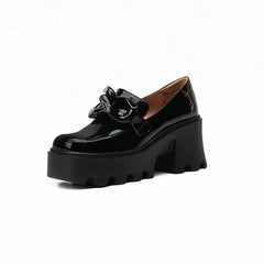 Patent loafers with thick sole and big buckle, Black