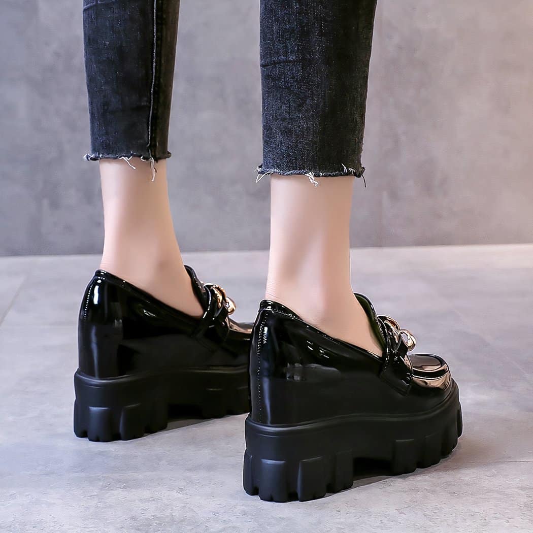 Patent synthetic leather platform loafers with gold chain for women