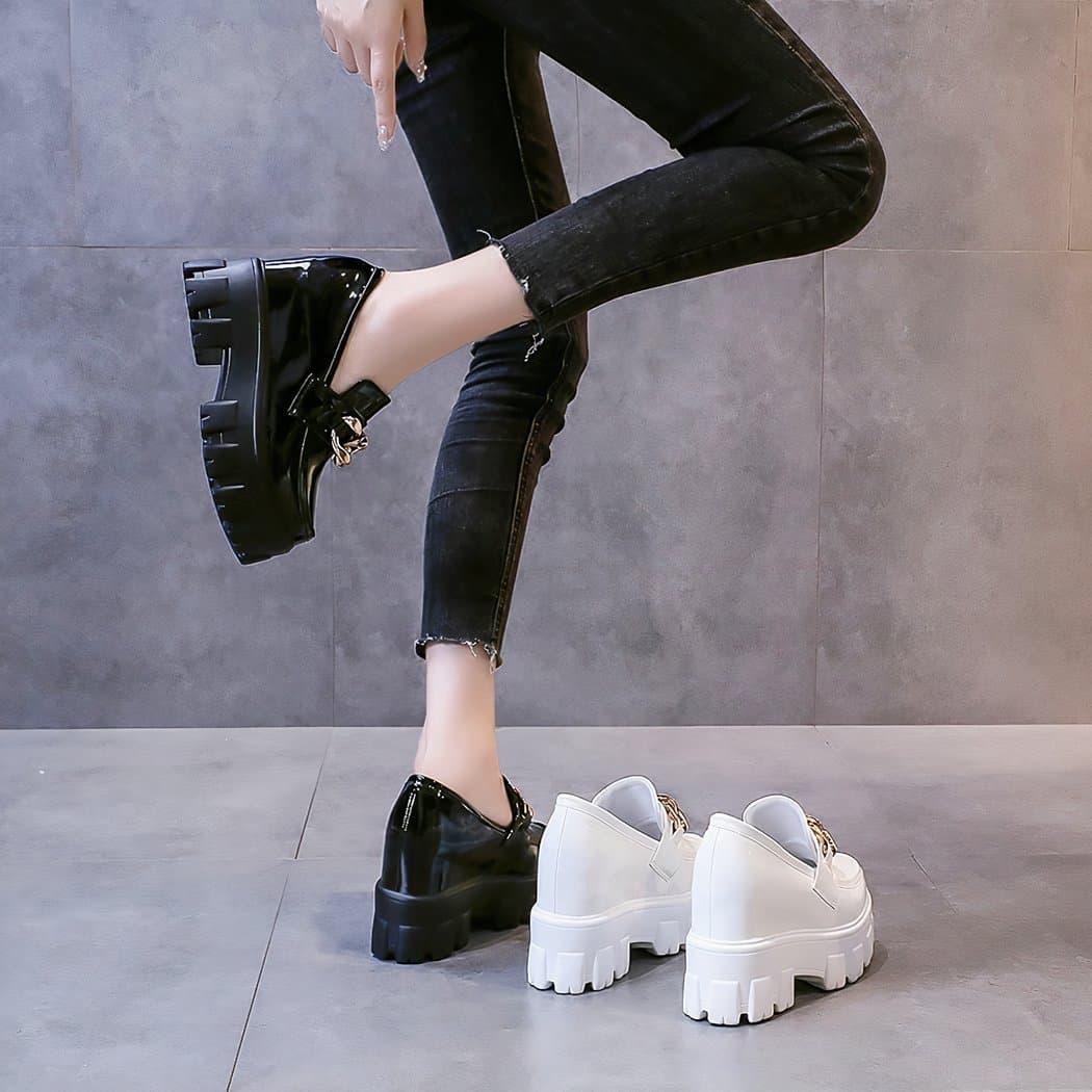Patent synthetic leather platform loafers with gold chain for women