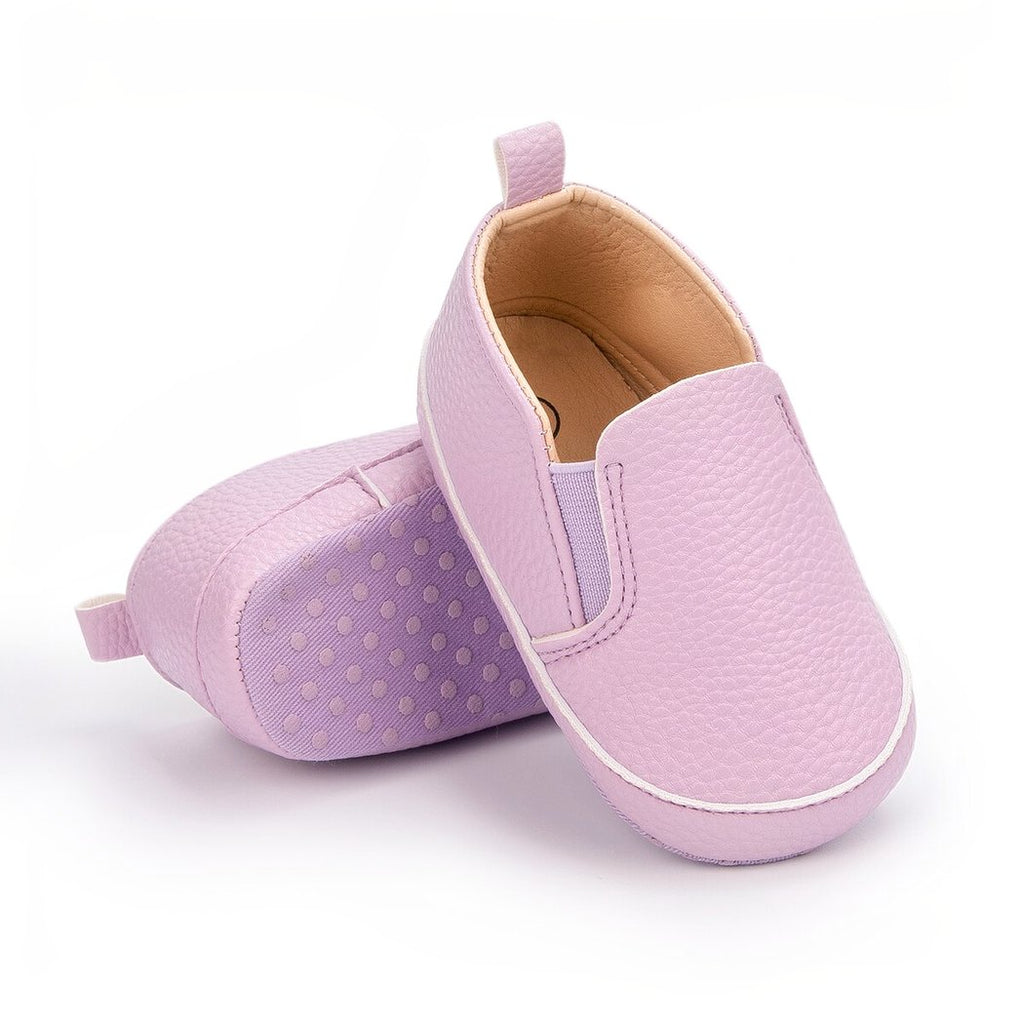 Plain synthetic leather slip-on moccasins for babies