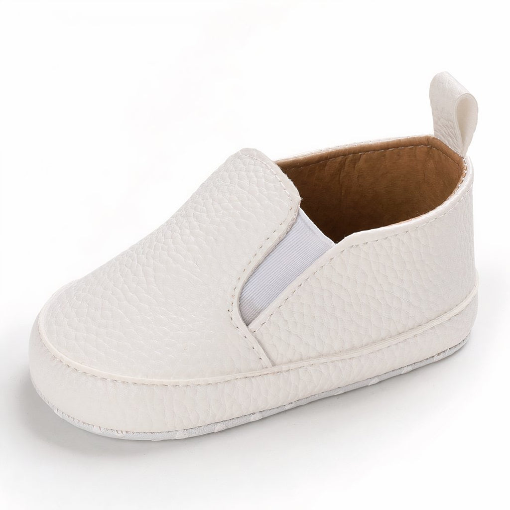 Plain synthetic leather slip-on moccasins for babies