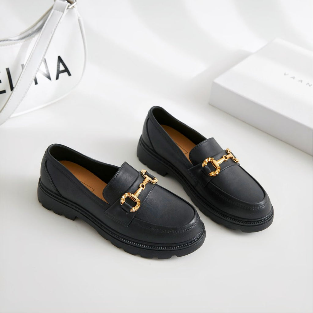 Platform loafers with metal chain for women