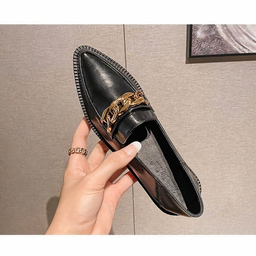 Pointed-toe faux patent leather loafers with chain