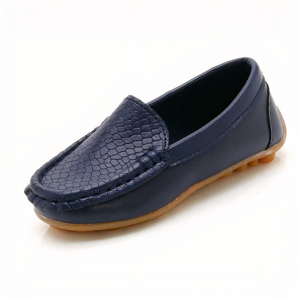 Slip-on loafer in soft synthetic leather