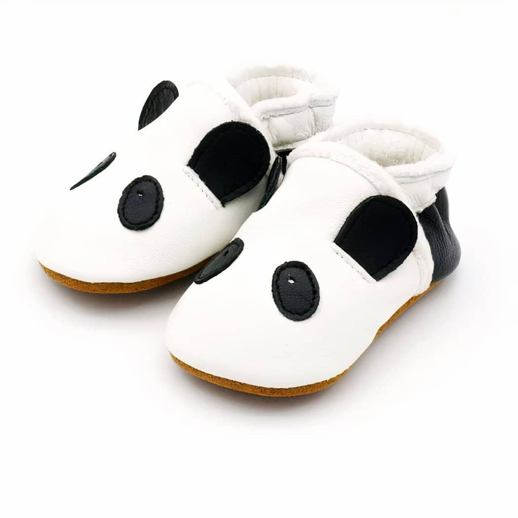 Soft animal-head leather moccasins for toddlers