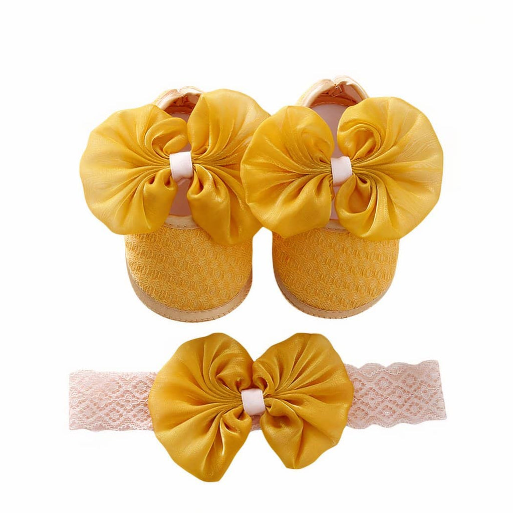 Soft-soled baby moccasin