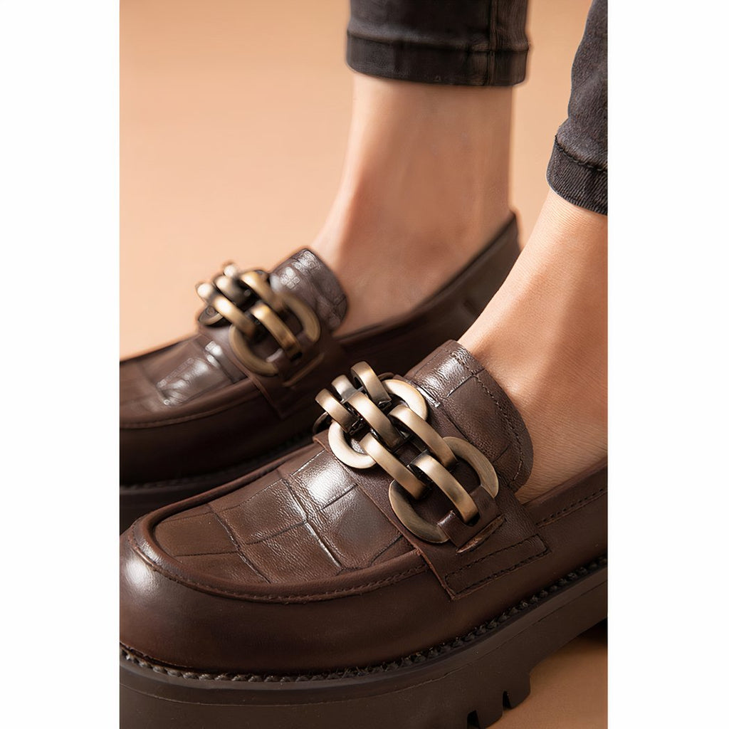 Synthetic leather loafers with metal chain for women