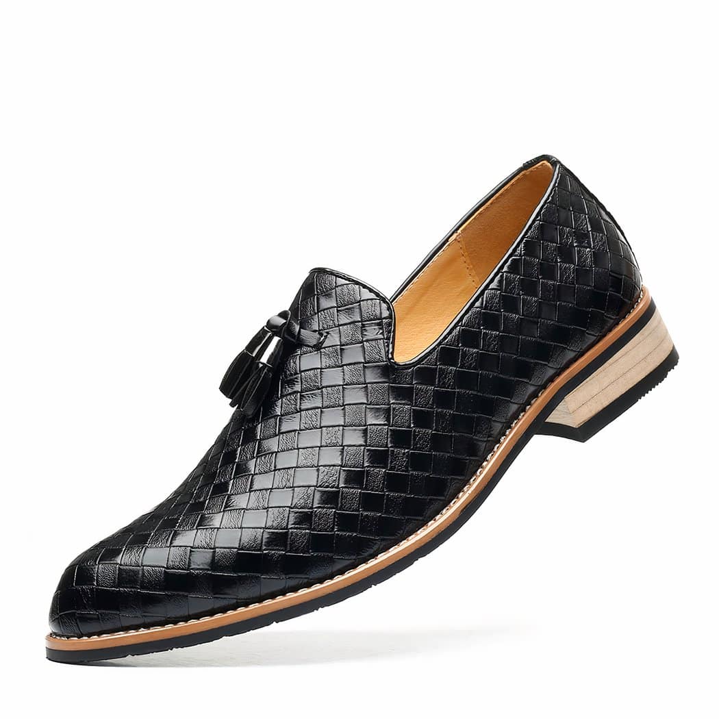 Tassel loafers in woven synthetic leather