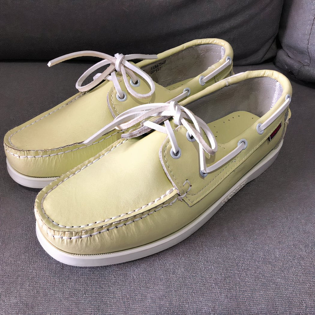 Trendy lace-up boat-style loafers for men