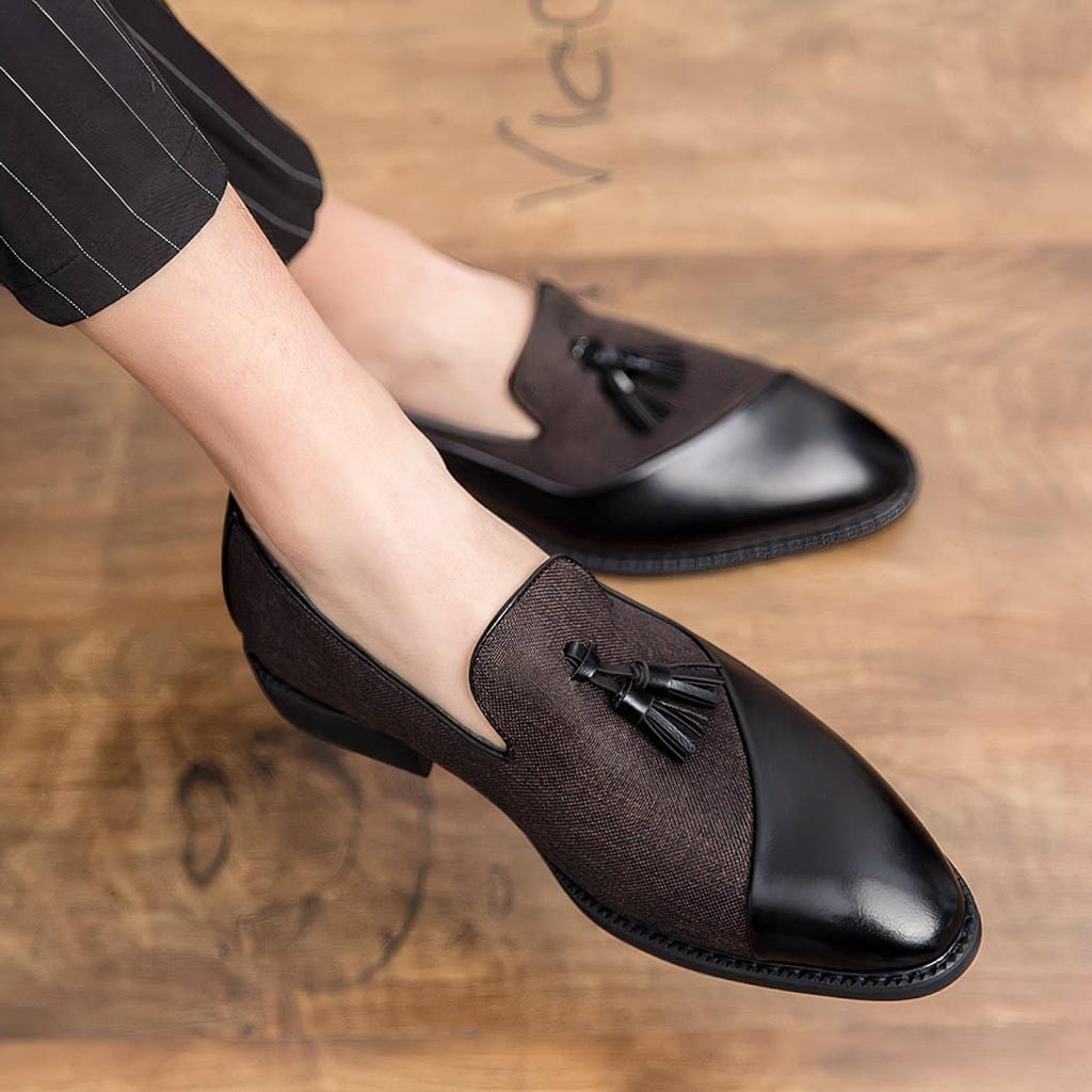 Two-material tassel loafers with contrasting effect