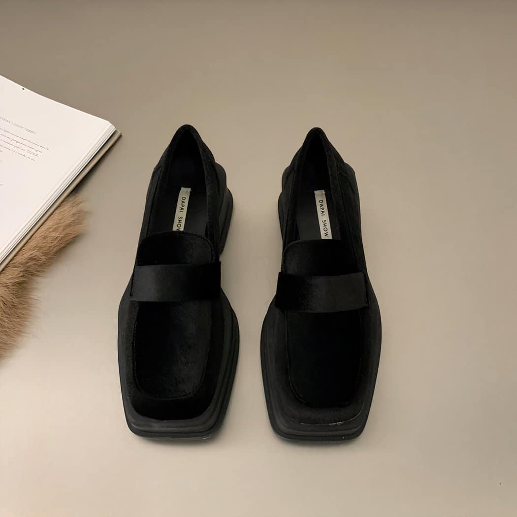Velvet loafers with heel for women