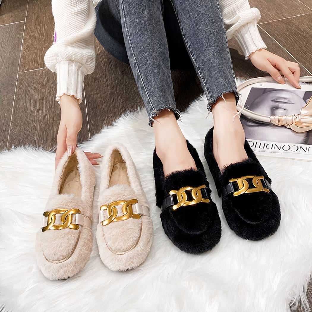 Women's faux wool loafers with chain