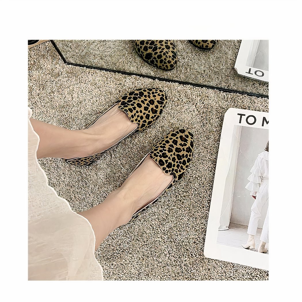 Women's flat leopard print loafers