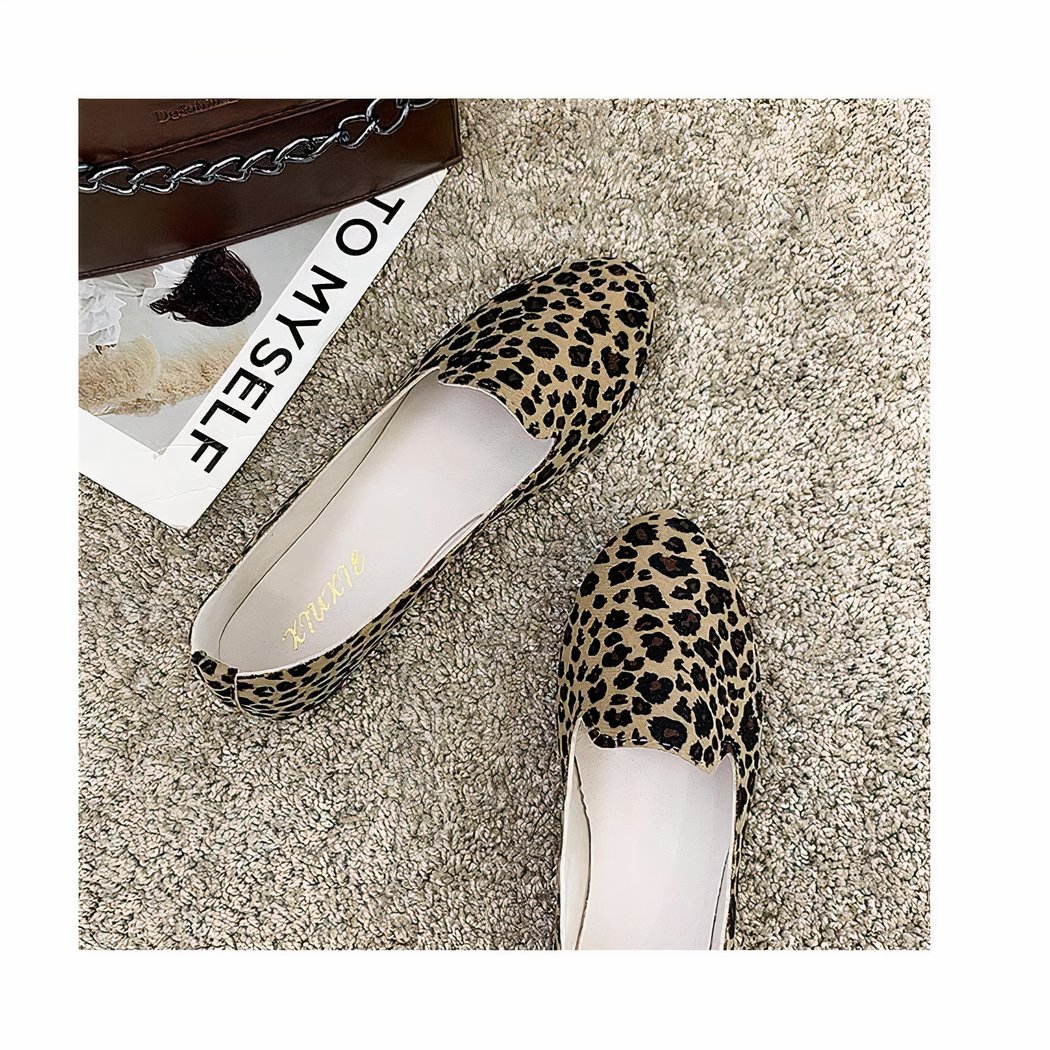 Women's flat leopard print loafers