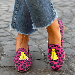 Women's flat loafers with leopard print tassels, Pink