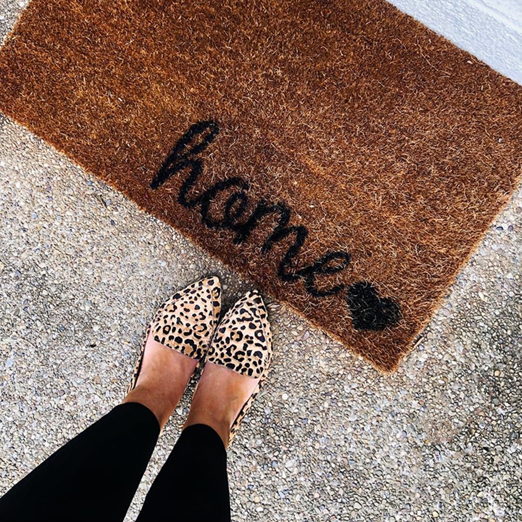 Women's leopard print velvet pointy loafers