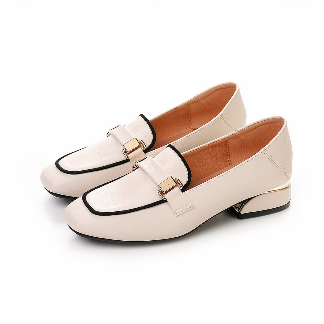 Women's loafers in synthetic leather with thick, square heels