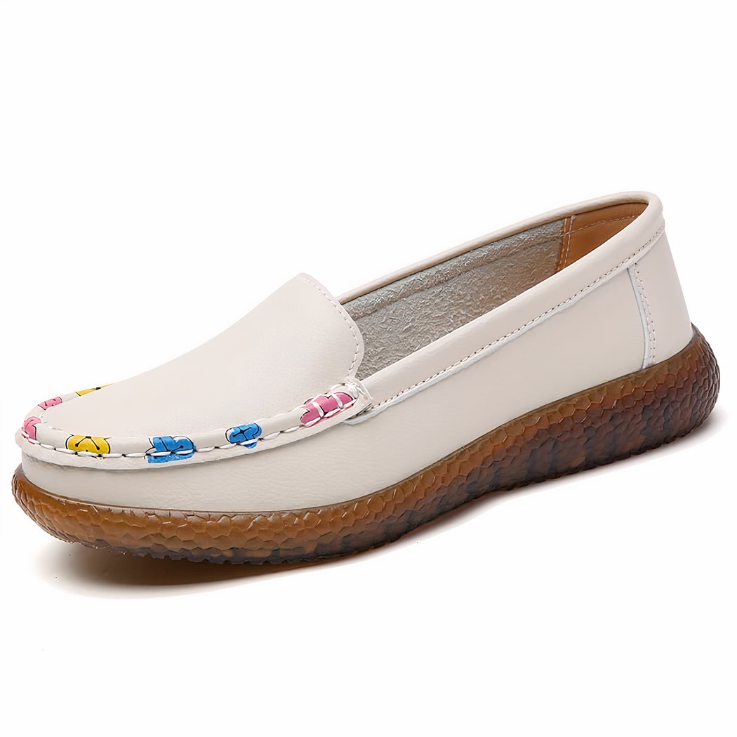 Women's loafers with discreet floral motifs