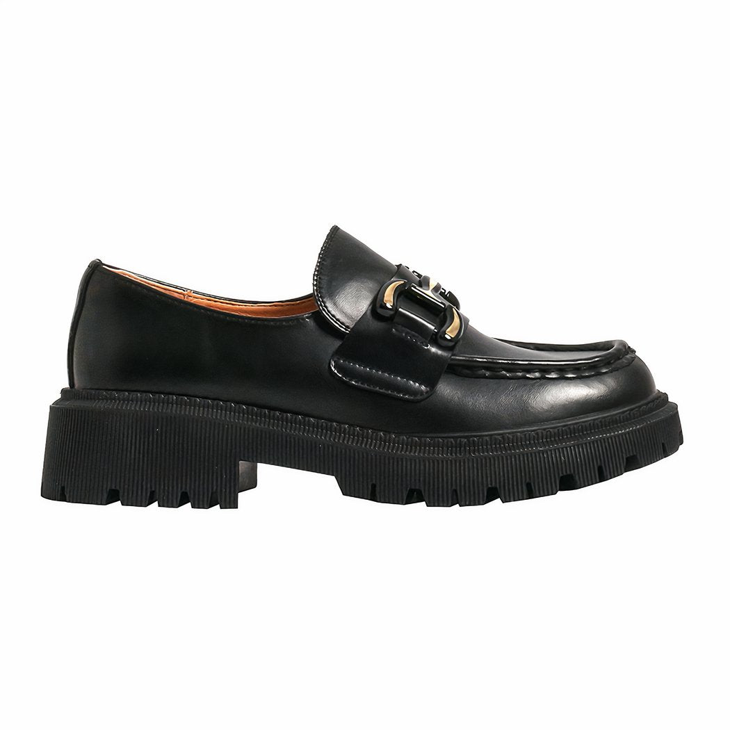 Women's loafers with thick heels in neutral colors