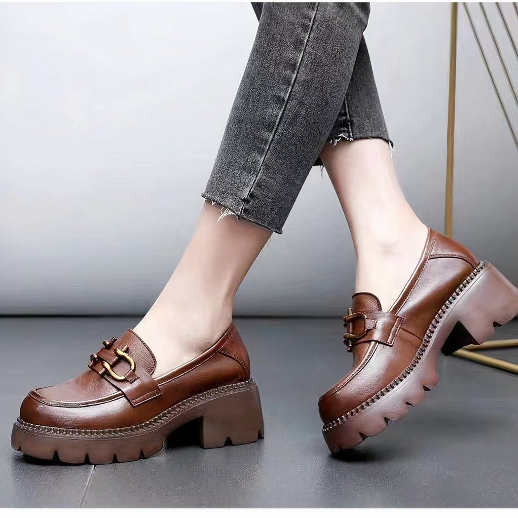 Women's retro-style synthetic leather loafers