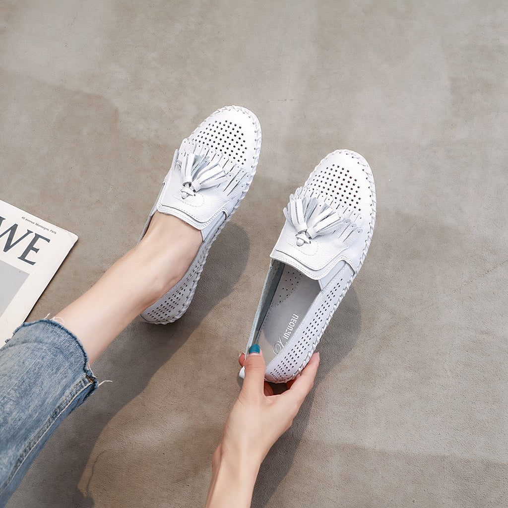 Women's soft openwork loafers with tassels