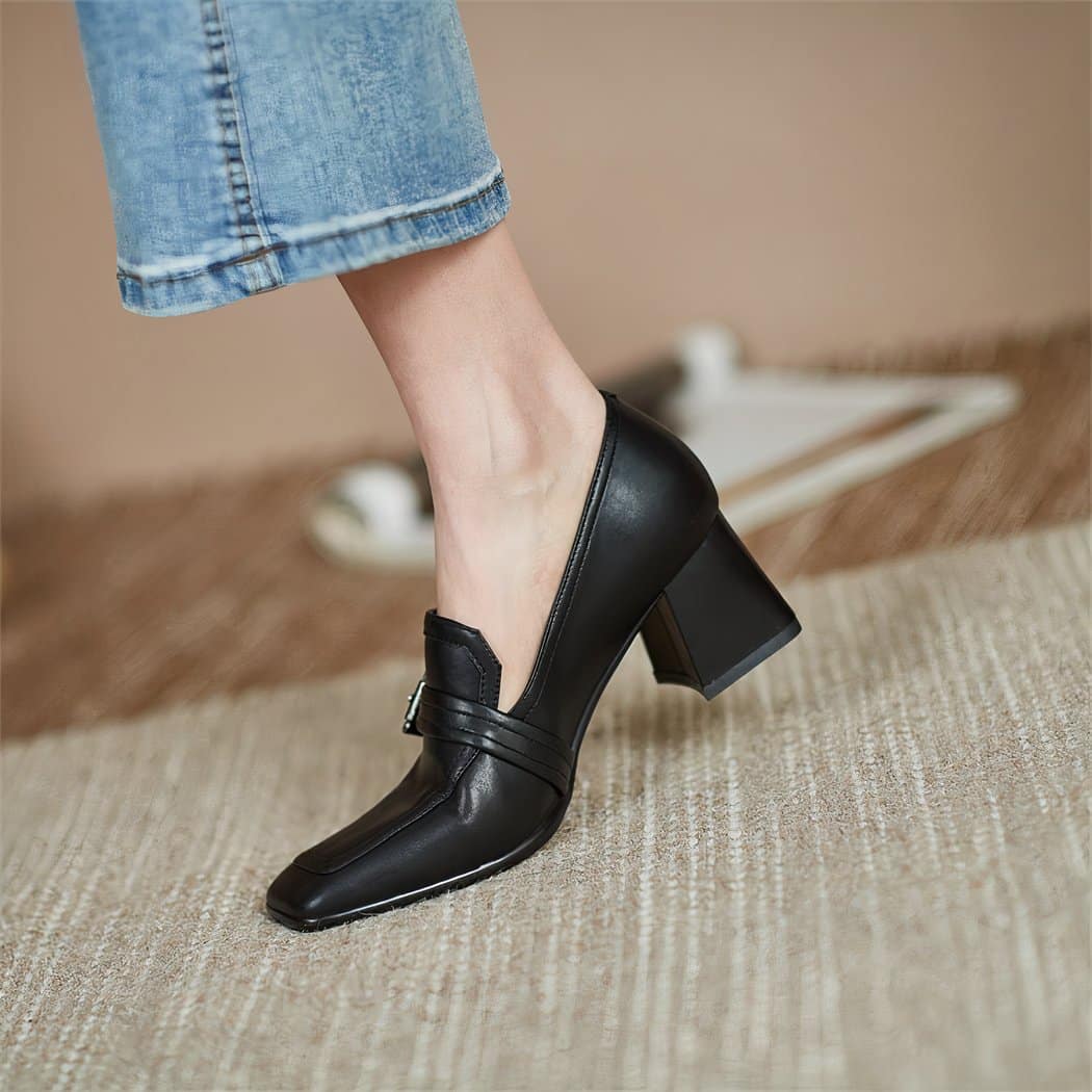 Women's square loafers in genuine leather