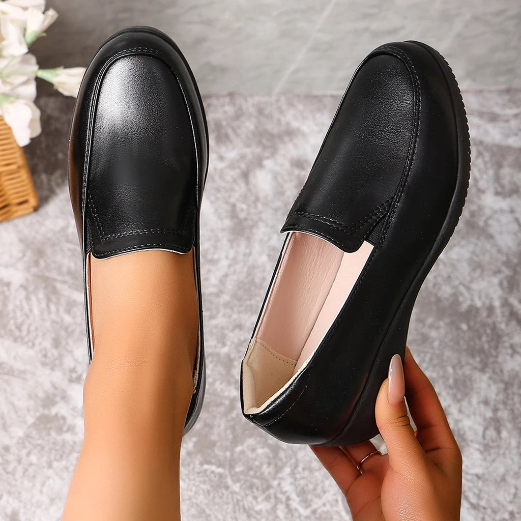 Women's black wedge loafers, view 2