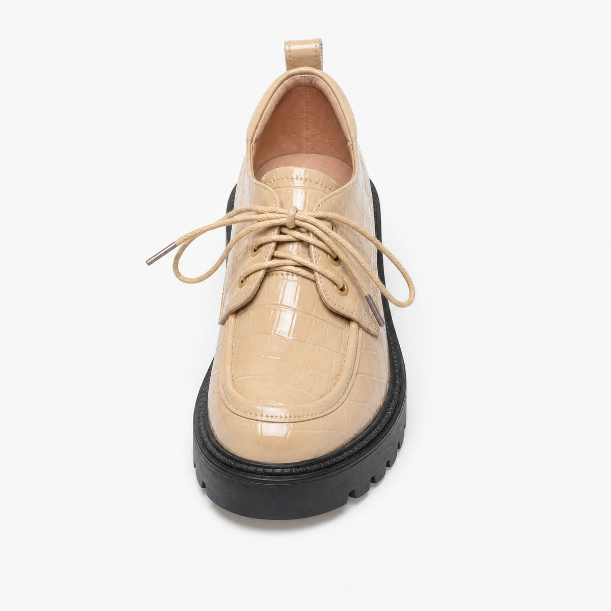 Women's beige patent croc-effect heeled moccasins, side view