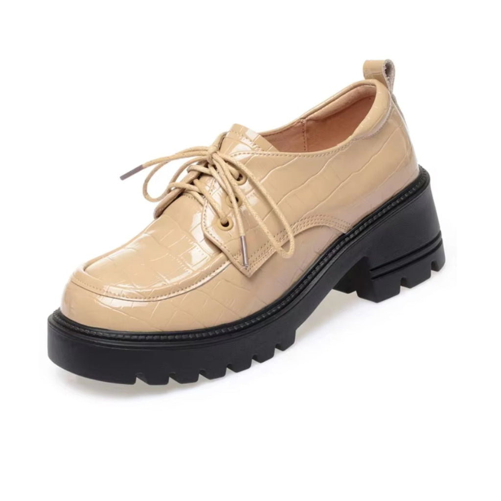5 cm heel and thick notched sole