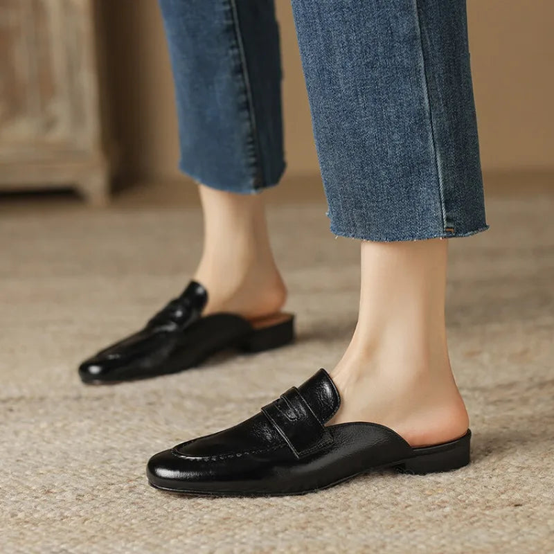 Women's leather penny loafer mule with low heel, black version, view 6