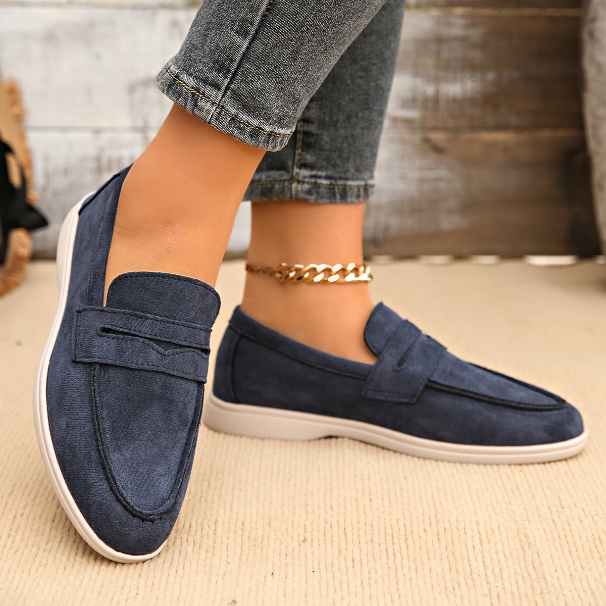 Women's strap loafer with white sole, camel toe detail
