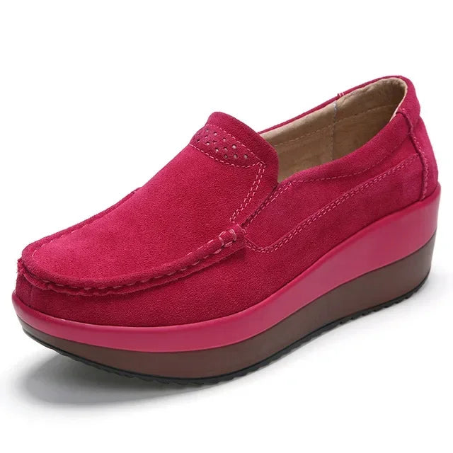 Women's two-tone platform loafers with thick sole in Fuchsia, back view