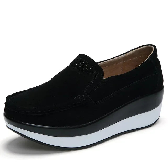 Women's two-tone platform loafers with thick sole in Green, pair view