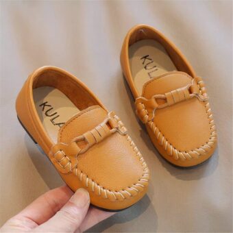 Casual leather moccasins for boys