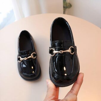 Boys' flat leather slip-on moccasins