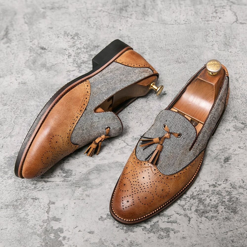 Elegant two-material loafers with tassels - Image 2