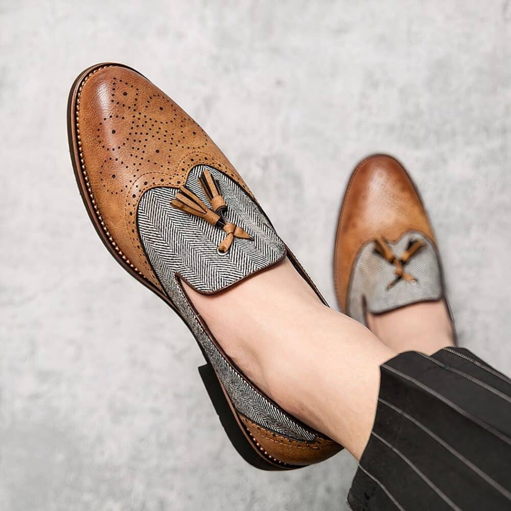 Elegant two-material loafers with tassels - Image 5