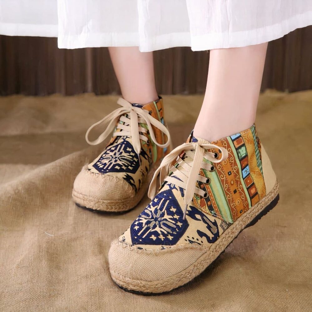 Indian canvas moccasins - Image 3