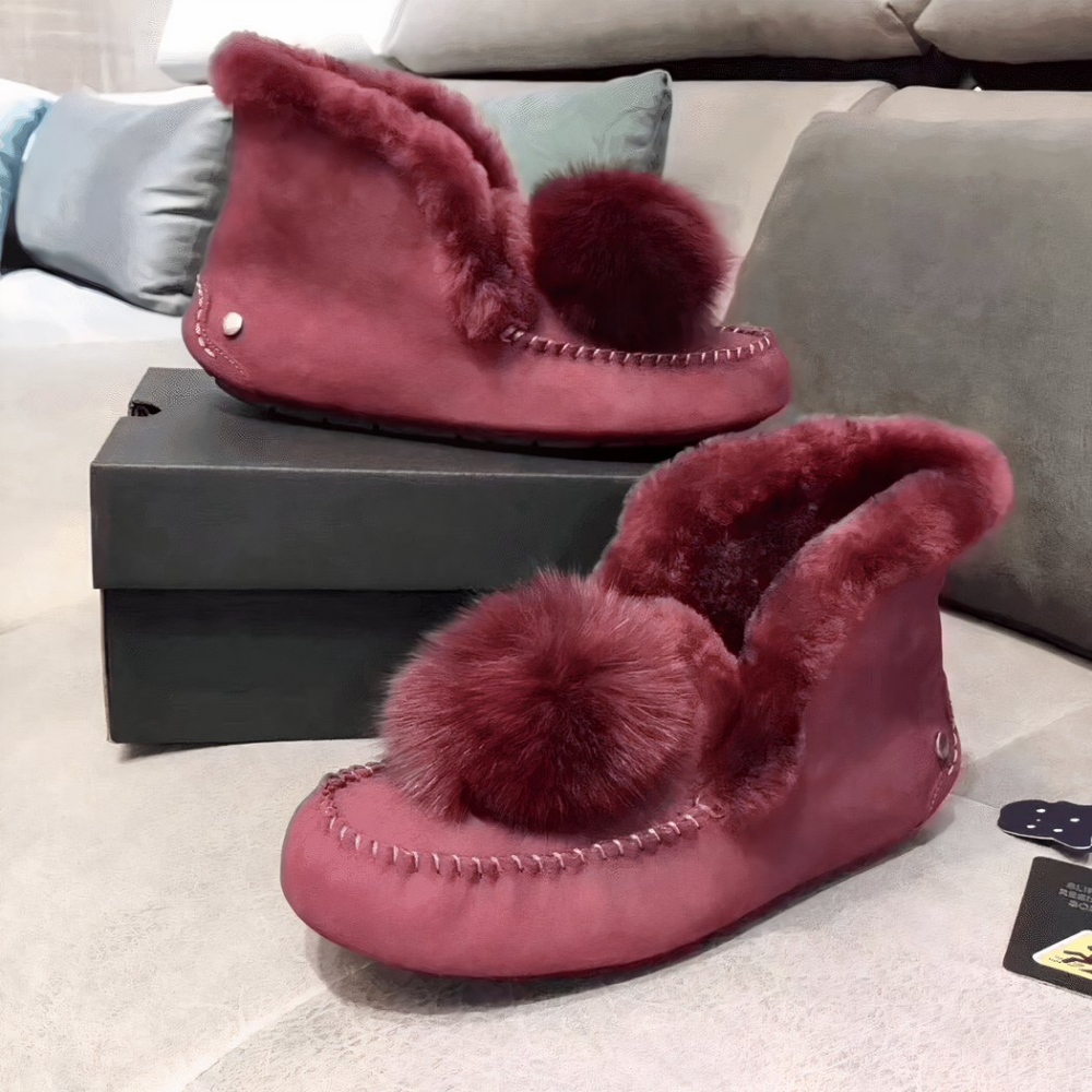 Indian moccasin in suede with pompom lining - Image 8