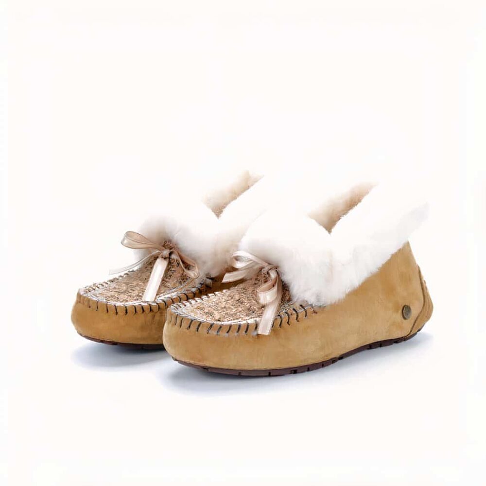 Indian moccasins in lined suede and tweed upper - Image 11