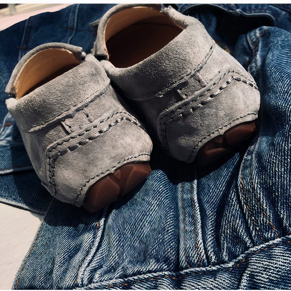 Indian suede moccasins with tassels - Image 10