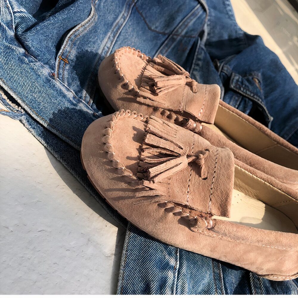 Indian suede moccasins with tassels - Image 11