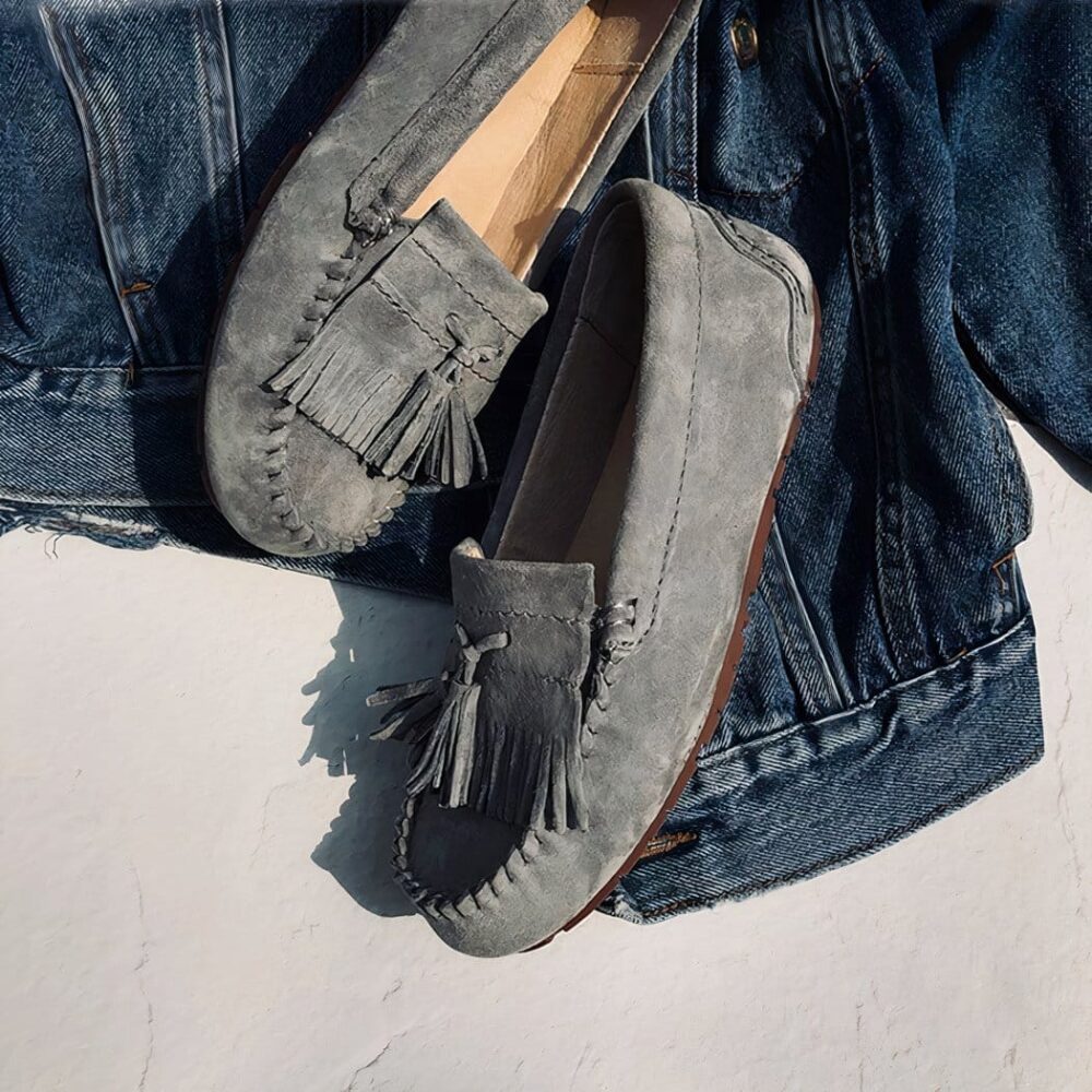 Indian suede moccasins with tassels - Image 4