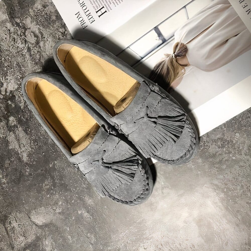 Indian suede moccasins with tassels - Image 6