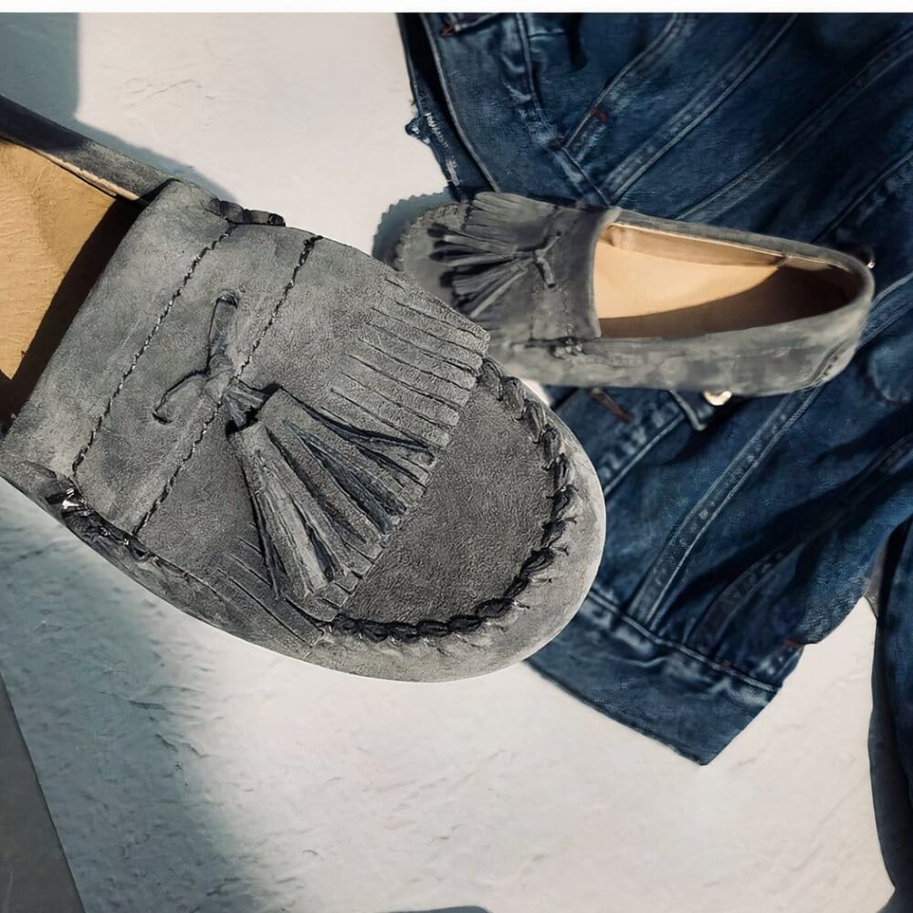 Indian suede moccasins with tassels - Image 8