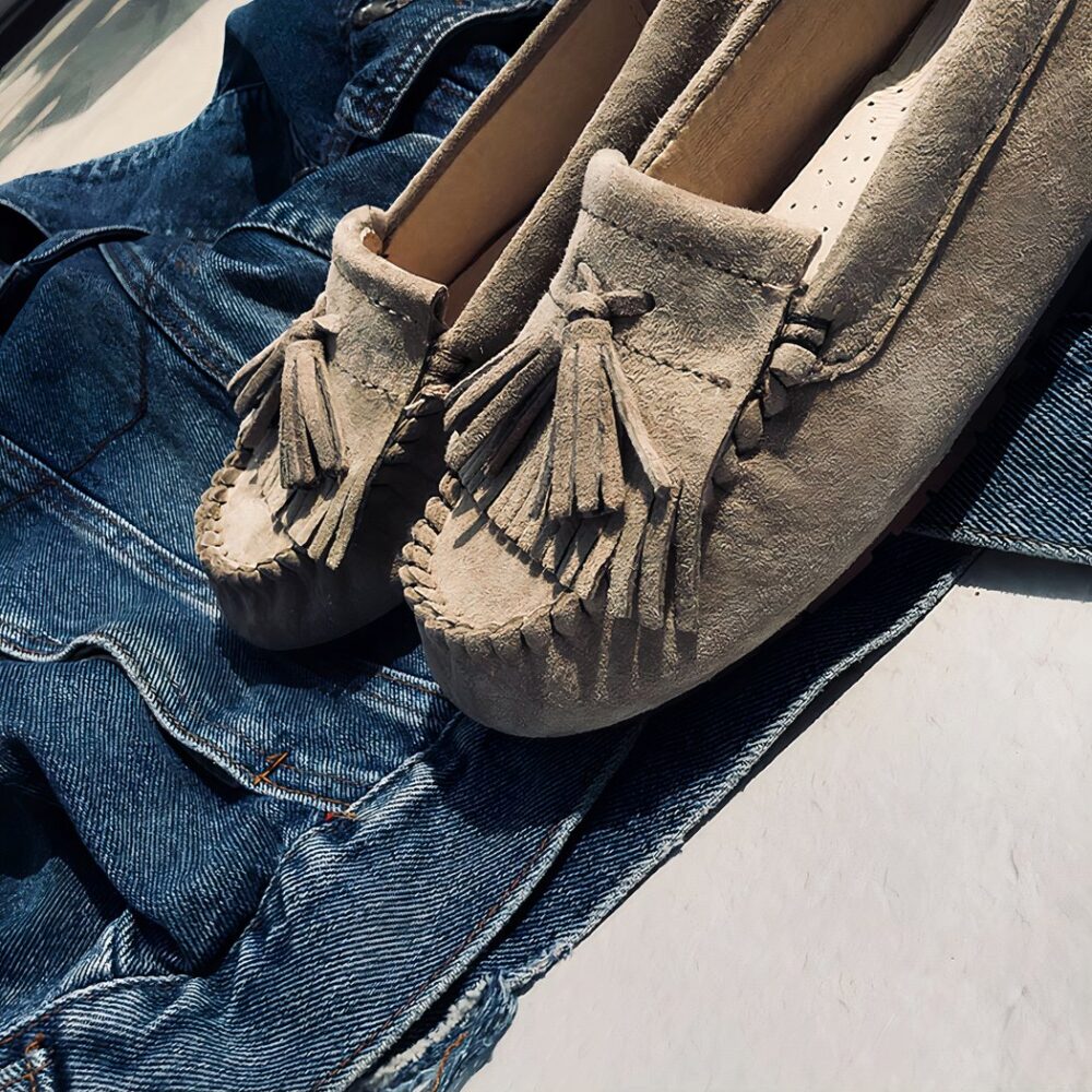 Indian suede moccasins with tassels - Image 9