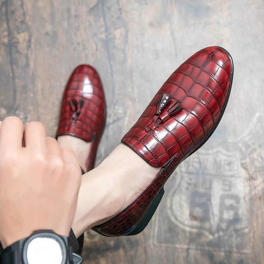 Moccasins in crocodile grain red patent leather - Image 5